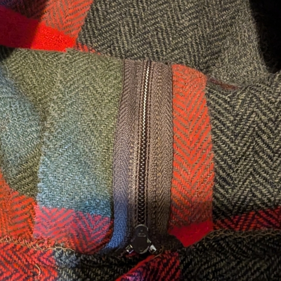 Vintage 1960s Pendleton 100% virgin wool skirt set buffalo plaid red gre… - Picture 8 of 16